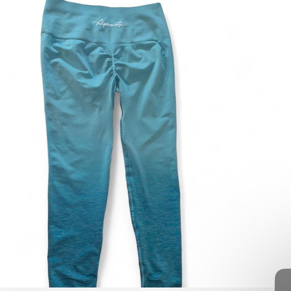 Alphalete amplify ombre leggings size medium